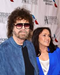 We need 100 members in today Jeff Lynne 😍😍Join my group please 👉 JEFF  LYNNE FANS