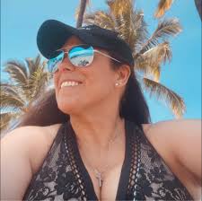 Who is a qualified newborn photographer in San Diego?