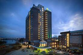 A great flexible rate with breakfast included for ever changing travel plans. Holiday Inn Hamburg An Ihg Hotel Hamburg Updated 2021 Prices