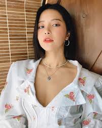 mamamoo 2021 mamamoo fan meeting moomoo tour previewplay 131,081. Mamamoo Solar Looking Chic And Sexy In Her Recent Instagram Outfit Inkistyle