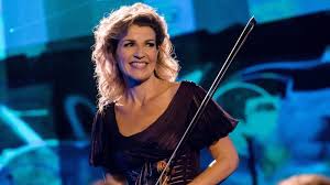 Mutter started playing the piano at age five. Anne Sophie Mutter Stops Concert To Call Out Cell Phone User