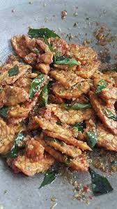 4 resep tempe untuk sajian buka puasa, ada tempe goreng daun kunyit dan tempe krispi bumbu bangkok Mingguan Wanita Resepi Masak Tempe Sambal Kisar Kasar Facebook