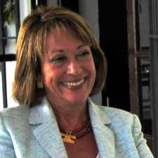 Carmen Mena, Doctora en Historia de América en "Esto es otra Historia  Radio" comentando las visicitudes de las Bobadilla