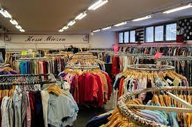 *350/month payment based on a vehicle price of $24,900, down payment of $4,980, with. Second Hand In Berlin Garage Stilinberlin Berlin Shopping Berlin Berlin Travel