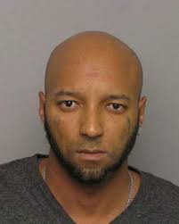 Mom, three teen daughters shot in Nashville; gunman still at large