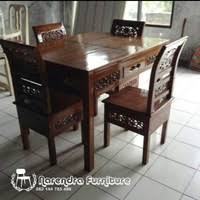 Kursi tamu mewah ukir jepara terbaru memiliki ruang tamu yang luas membuat anda dapat memilih furniture berbagai model, mau yang minimalis model terbaru yang kami poskan kali ini, kursi tamu ini memiliki desain yang mewah dengan ukiran yang menonjol sangat cocok jika ditempatkan sebagai. Jual Kursi Ukir Jepara Terbaik Harga Murah August 2021 Cicil 0