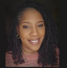 What are some good 30 minute TV shows to watch before bed?