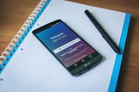 Stories In Evidenza Come Puoi Personalizzare Le Icone Web Influencer Marketing Agenzia Milano Dalla sesta categoria in poi sarà necessario effettuare lo swipe da destra verso sinistra per poterle.