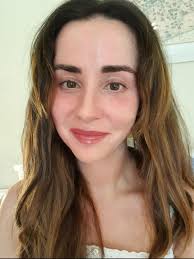 Katie Abrahams's Instagram, Twitter & Facebook