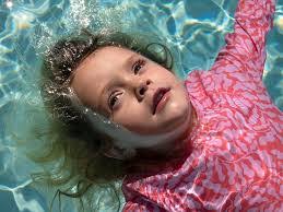 Heather Cudworth's Instagram, Twitter & Facebook