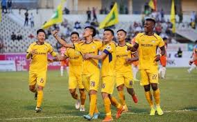 Der verein spielt in der höchsten liga des landes, der v.league 1. Song Lam Nghá»‡ An Tháº¯ng Shb Ä'a Náºµng Tren San Nha á»Ÿ Vong 3 V League 2020 Ä'ai Phat Thanh Va Truyá»n Hinh Nghá»‡ An