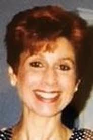 Carol Lucchesi's Instagram, Twitter & Facebook