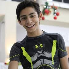 ORGULLO MEXICANO: Donovan Carrillo lo da todo en la pista de hielo y está  en las finales