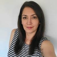 Kim Caster's Instagram, Twitter & Facebook