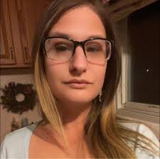 What's the purpose of the Dunkin' Donuts cup twist-off design?