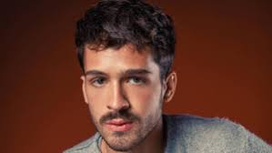 Dueto de Sandy e Jacob Collier encanta público no The Town