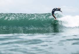 Beatrice Conroy pushing it from the tip at Bells. Pic: Katey Shearer One  from the Len's Flair pages of the current Issue 118. * We mail mags to  anywhere in the world