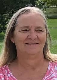 Adeline Bennett's Instagram, Twitter & Facebook