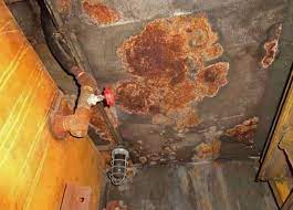 The tank has 1 million barrel of oil which can spill on the sea floor. Seawater Seeping Into Decaying Oil Tanker Off Yemen Coast Stripes