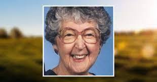 Winnie Whitley's Instagram, Twitter & Facebook