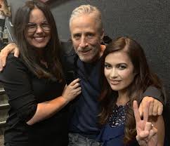 On average, he dates women 4 years younger than himself. Leilani Munter On Twitter Three Vegans In New York With Jon Stewart And His Wife Tracey Stewart In Sept 2019