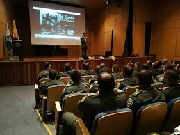 Lea aquí todas las noticias sobre policía nacional: Club Suboficiales Policia Nacional Bewertungen Fotos Melgar Kolumbien Tripadvisor