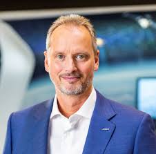 Dr. Michael Schöllhorn