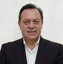 He is honest and thorough. Category Gustavo Santos Wikimedia Commons