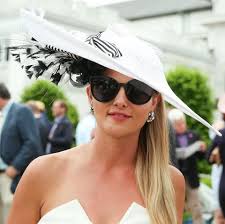 But remember, churchill downs historic grounds can be tricky to maneuver and the day is long the most important thing about your derby outfit for men is to be confident. Kentucky Derby Outfits What To Wear To The Kentucky Derby 2021