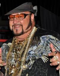 Robert Strauser's Instagram, Twitter & Facebook