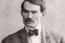 Lee Deforest's Instagram, Twitter & Facebook