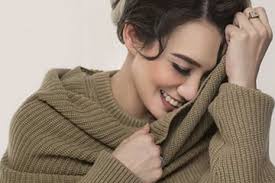 Chordtela bagaikan langit di sore hari. Lirik Dan Chord Pertama Reza Artamevia Pertama Untukku Dan Tak Kulupa Sonora Id