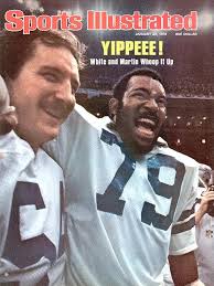 Episode 374! We scope out the swinging 70s, through a key member of the  Dallas Cowboys. Living the high life of fame & fortune, all while business  ventures fall apart & he