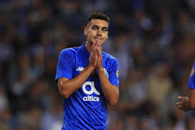 Diogo filipe monteiro pinto leite (born 23 january 1999) is a portuguese professional footballer who plays for fc porto as a central defender. F C Porto Renova Com Diogo Leite E Trincao Cobicado