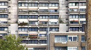 Du möchtest eine wohnung in dorstfeld mieten oder kaufen. 400 Wohnungen Dortmund Raumt Aus Brandschutzgrunden Riesigen Hochhauskomplex Welt