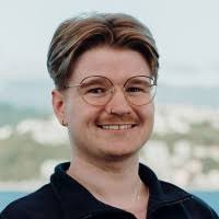 60+ "Luke Drake" profiles