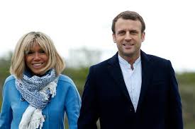 Here's everything you need to know about the rising star of french politics. Kisah Cinta Macron Dan Brigitte Ketika Murid Menikahi Sang Guru