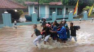 Spanduk kain di kami baru sedia bahan kain polyester dan satin. Apa Yang Memicu Bencana Banjir Bandang Dan Tanah Longsor Di Pacitan Bbc News Indonesia