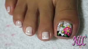 Los mejores diseños de uñas para los pies que puedes ver en fotos para sacar nuevas ideas y decorar tus dedos lo mas bonito que desees para para las chicas que le gusta tener los pies bien cuidados y decorados con esmaltes en sus uñas, les quiero dejar algunos de los mejores modeles. Pin De Aurelia Ramirez Rios En Unas Lindas Arte De Unas De Pies Disenos De Unas Atrapasuenos Unas Pies Decoracion