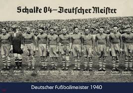 Auflistung aller bisherigen meister und vizemeister der bundesliga inklusive einer darstellung mit wieviel punkten vorsprung der titel errungen wurde. Pin Auf Fussball 40er Jahre