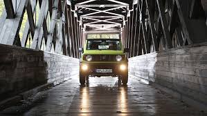 The new suzuki jimny is both tough and stylish with its boxy retro frame, squared off wheel arches and 210mm ground clearance, the jimny is fashionable and functional. Suzuki Jimny Offroad Zwerg Startet Als Nutzfahrzeug Auto Motor Und Sport