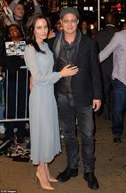 Brad Pitt And Angelina Jolie Movie By The Sea Related Image Brad And Angelina Brad And Angie Red Carpet Fashion