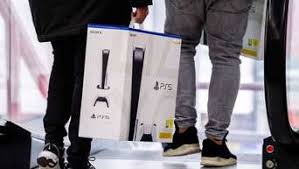 Announced in 2019 as the successor to the playstation 4, the ps5 was released on november 12. Playstation 5 Wann Kommt Endlich Ps5 Nachschub Sony Chef Nennt Neue Details Verbraucher