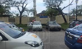 This page is about tempat letak kereta garage,contains bermula hari ini dbkl hanya guna aplikasi untuk bayaran tempat letak kereta,bangunan ura dan lta lancar tender perintis bagi stesen cas kenderaan elektrik di tempat letak kereta. Tempat Letak Kenderaan Oku Diceroboh Pusat Khidmat Setempat Pks Orang Kurang Upaya Marang