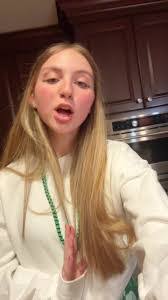 Julia Powers's Instagram, Twitter & Facebook