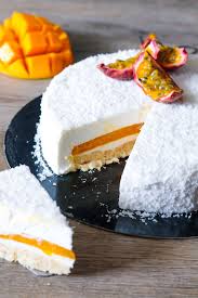 Entremet Coco Insert Mangue Et Passion Les Delices De Marina Gateau Mangue Gateau Coco Mousse Noix De Coco