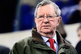 Arsenal chairman recovering after heart attack