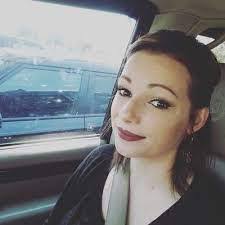 Lynette Dorman's Instagram, Twitter & Facebook