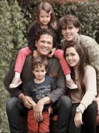Luis francisco vives, guillermo vives, juan enrique vives. Lucy Vives Fcperu On Twitter Padre E Hijos Familia Vives Familiavives Colombia Puertorico Viveslucy Carlosvives