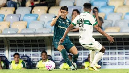 Com hat-trick de Savarino, Fluminense goleia Coritiba e volta ao G4 | CNN Brasil